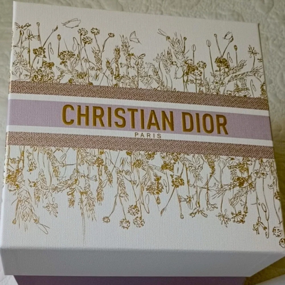 ✨💎DIOR💎✨LIMITED EDITION BOX! - Picture 3 of 5